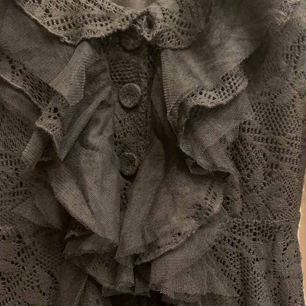 Lace Ruffled Top - Picture 2 of 3